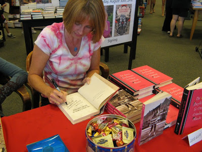 Weekend Wonders Ya Author April Lurie Austin Zoo And Animal