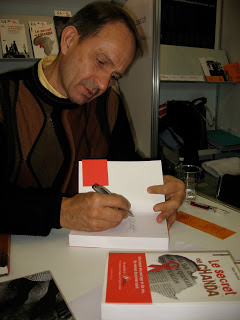 Guest Post: Allan Stratton on Writing for Young Adults & Writing Thrillers